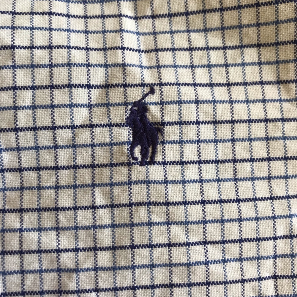 Button down - Picture 2 of 2